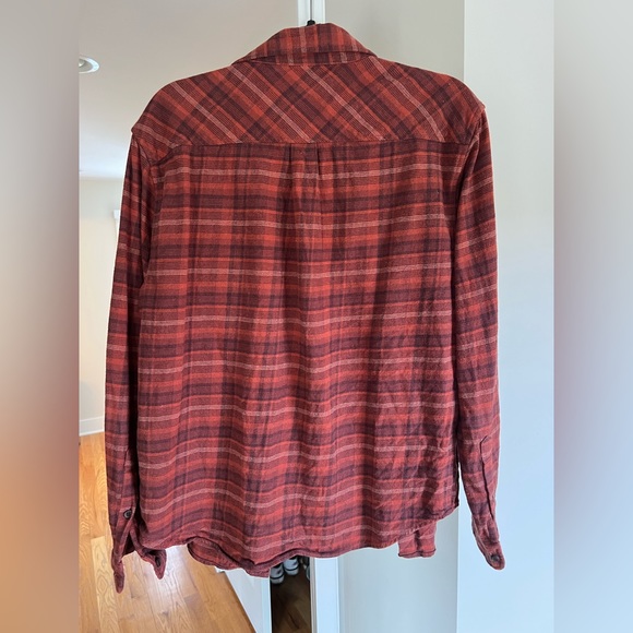 Katin Red plaid flannel button up long sleeve Size Medium - Picture 3 of 3
